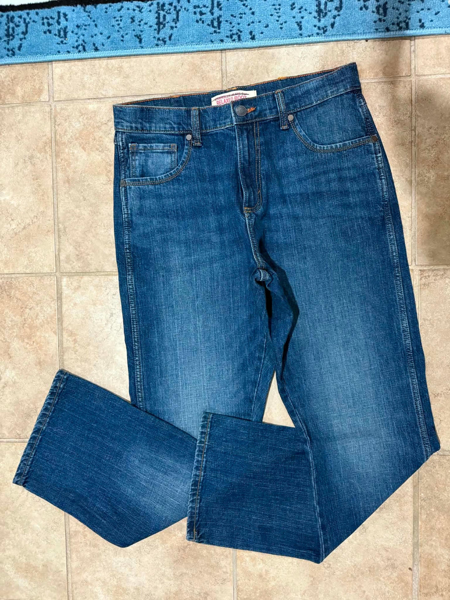 Wrangler Men's Retro Relaxed Bootcut Jeans