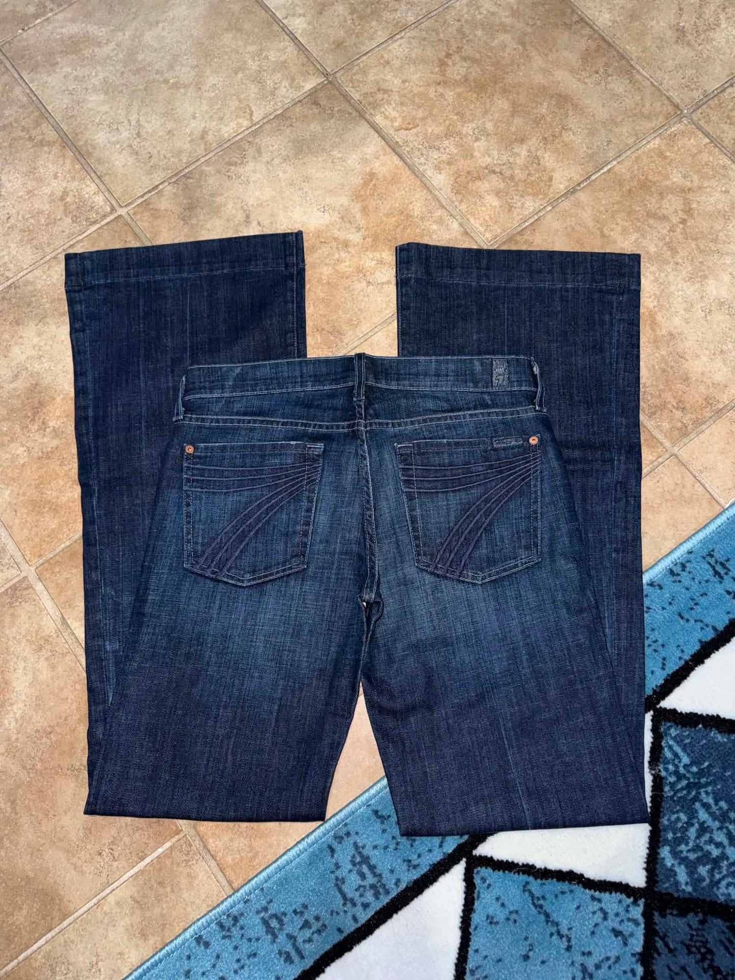 7 For All Mankind Dojo Jeans – Size 28