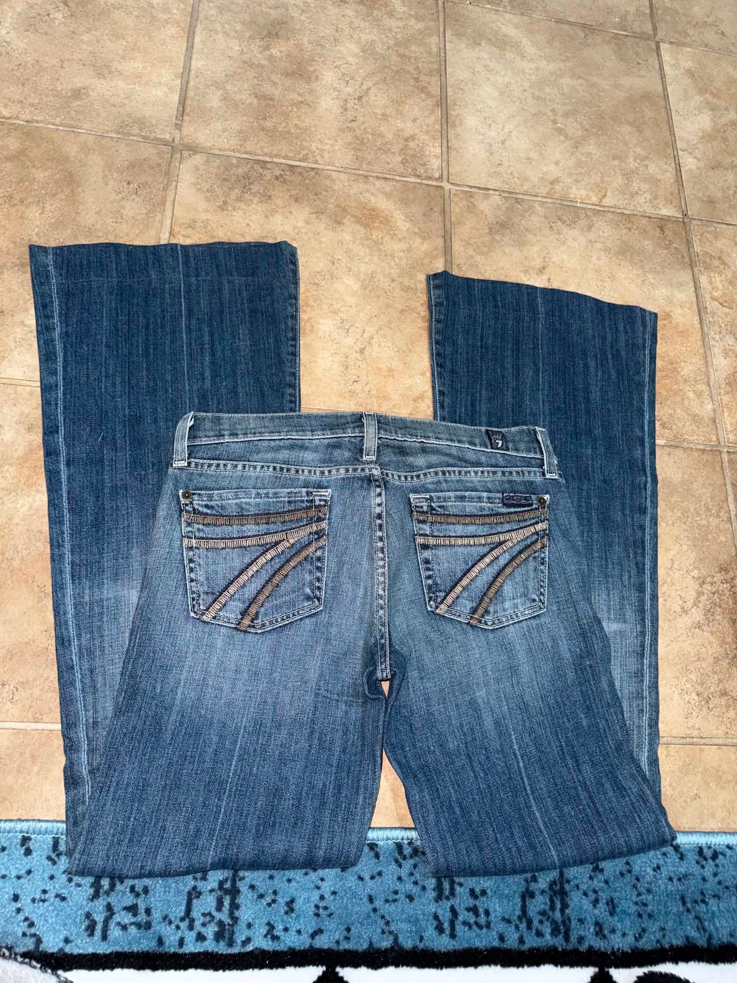 7 For All Mankind Dojo Jeans – Size 25
